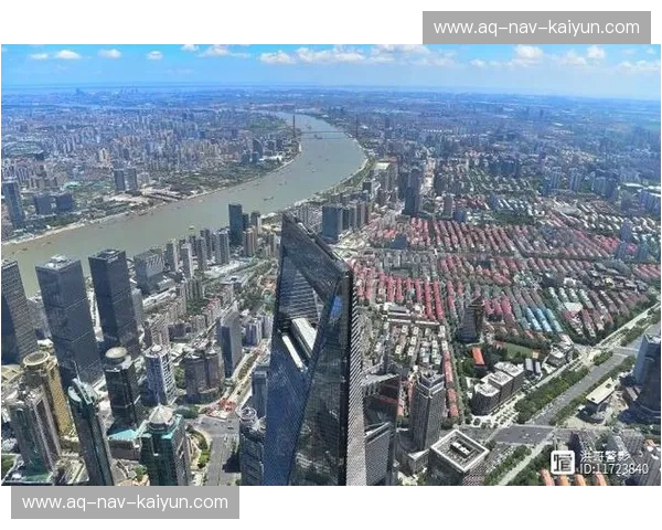 魔都红白夜:当安联霸气遇上北伦敦艺术,上海滩的巅峰豪门回响 魔都红白夜:当安联霸气遇上北伦敦艺术,上海滩的巅峰豪门回响